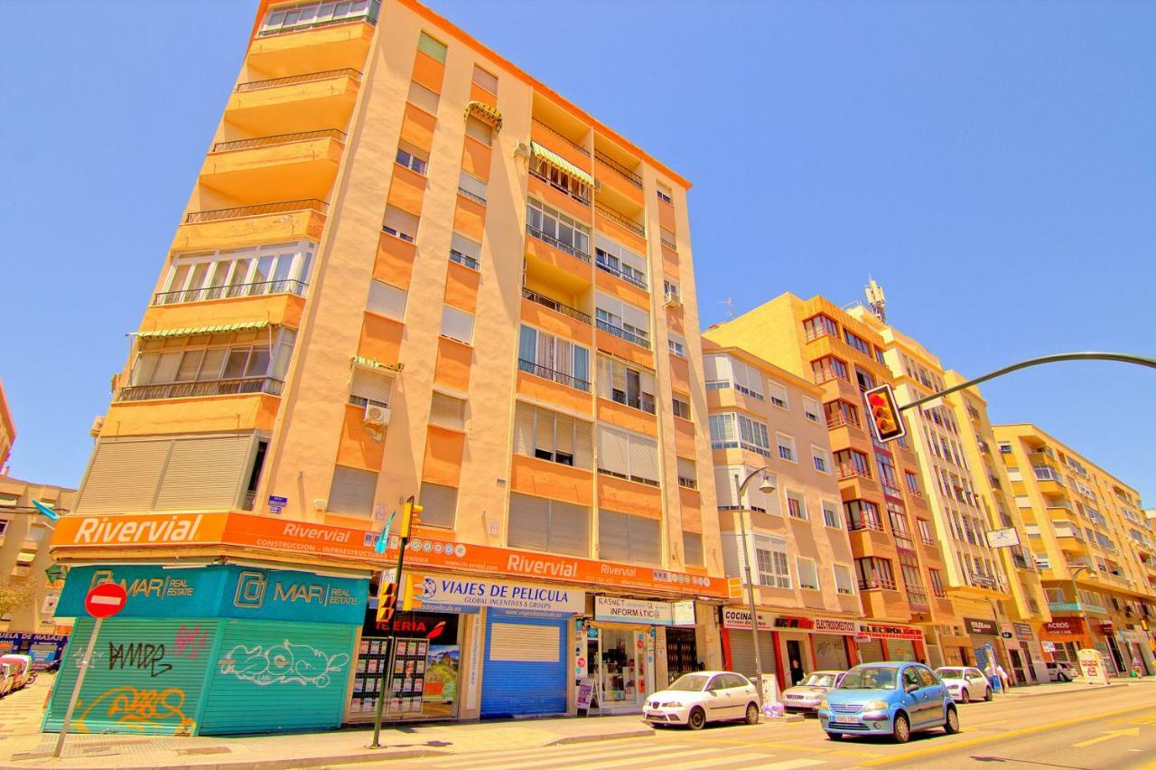 Low Cost Room Малага Екстер'єр фото